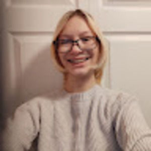 Meet your Posher, Aly